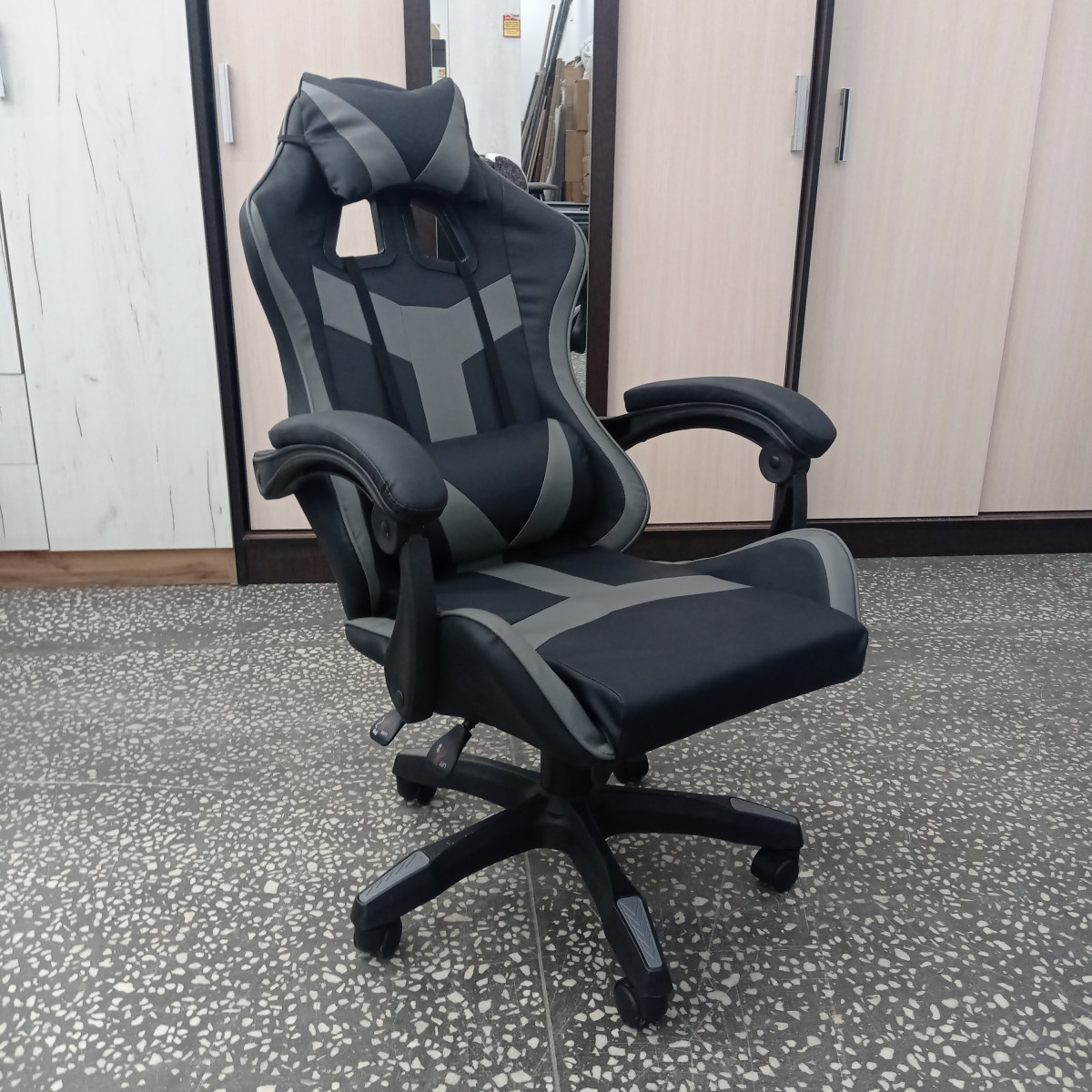 Стул игровой  (6033) (МАГАЗИН)(RC-00016372)